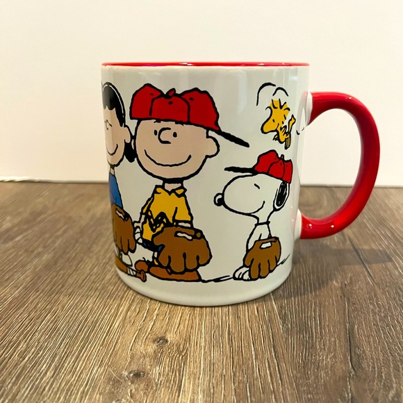 Other - 👛HUGE $10 SALE👛 Peanuts 20 oz. Baseball Themed Coffee Mug